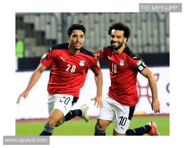 埃及足球明星在关键比赛中受伤中场令人担忧球队前景与未来表现 埃及足球明星在关键比赛中受伤中场令人担忧球队前景与未来表现