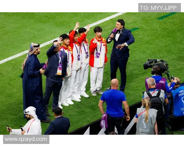 足球明星们的舞蹈魅力瞬间剪辑展示让你领略他们场外的风采与活力